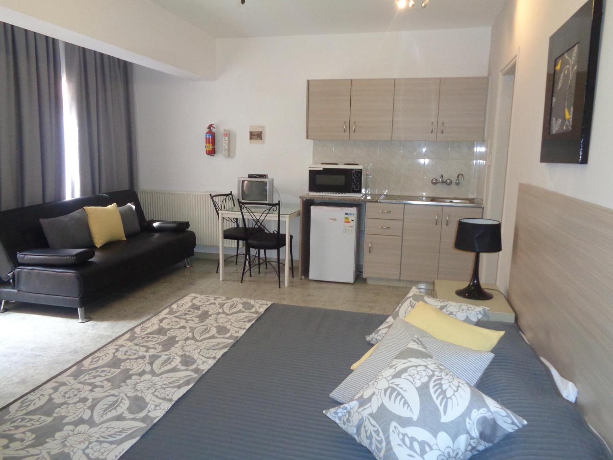 Irene'S Apartments Limassol Ngoại thất bức ảnh