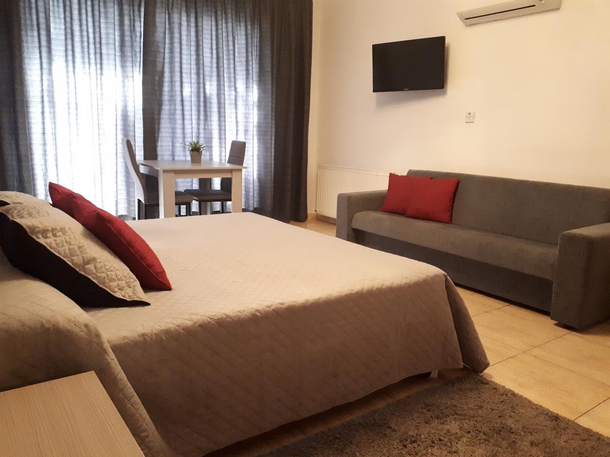Irene'S Apartments Limassol Ngoại thất bức ảnh