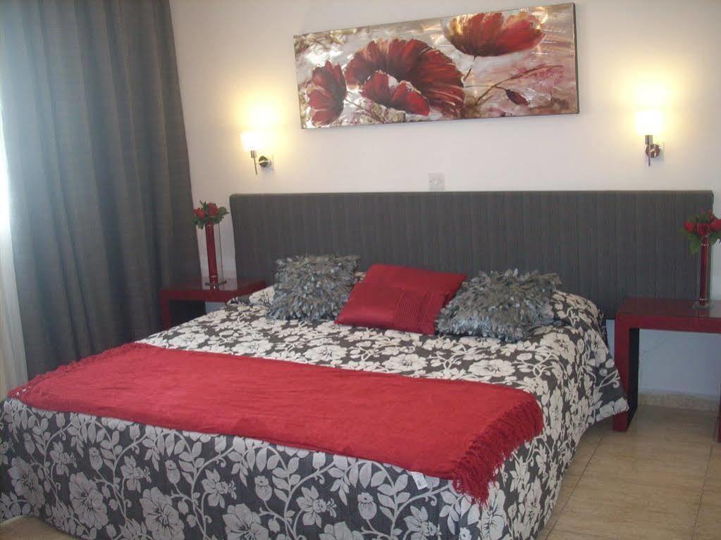Irene'S Apartments Limassol Ngoại thất bức ảnh