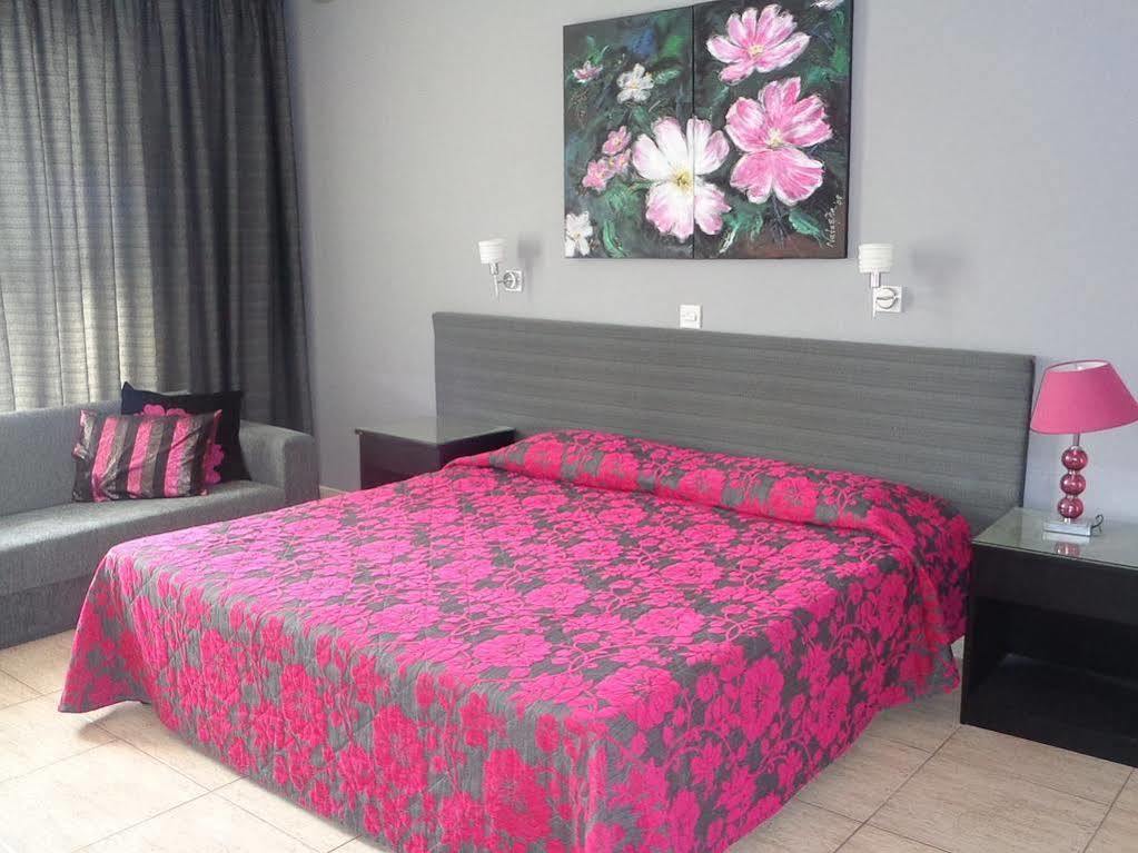 Irene'S Apartments Limassol Ngoại thất bức ảnh