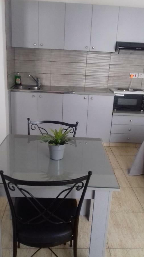 Irene'S Apartments Limassol Ngoại thất bức ảnh