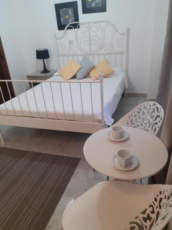 Irene'S Apartments Limassol Ngoại thất bức ảnh